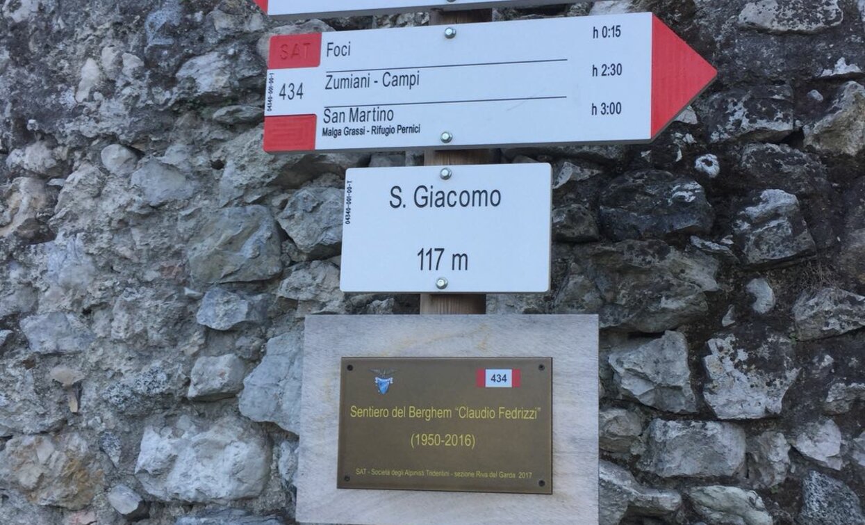 L'inizio del Sentiero del Berghem | © APT Garda Trentino, North Lake Garda Trentino 