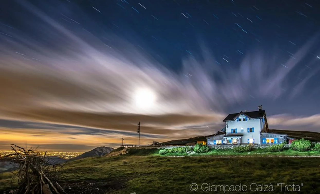 Rifugio Damiano Chiesa - Monte Altissimo | © G.P. Calzà ©APT Garda Trentino , Garda Trentino
